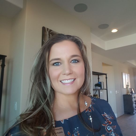 Meet your Posher, Lindsey - Picture 1 of 1